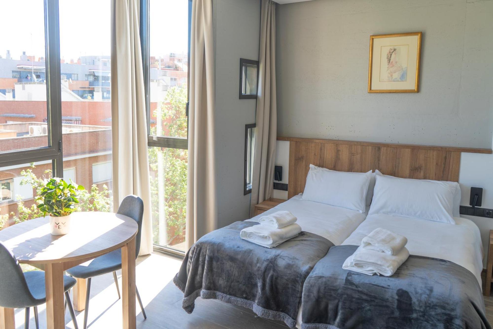 Monturiol Apartaments Barcelona Bilik gambar