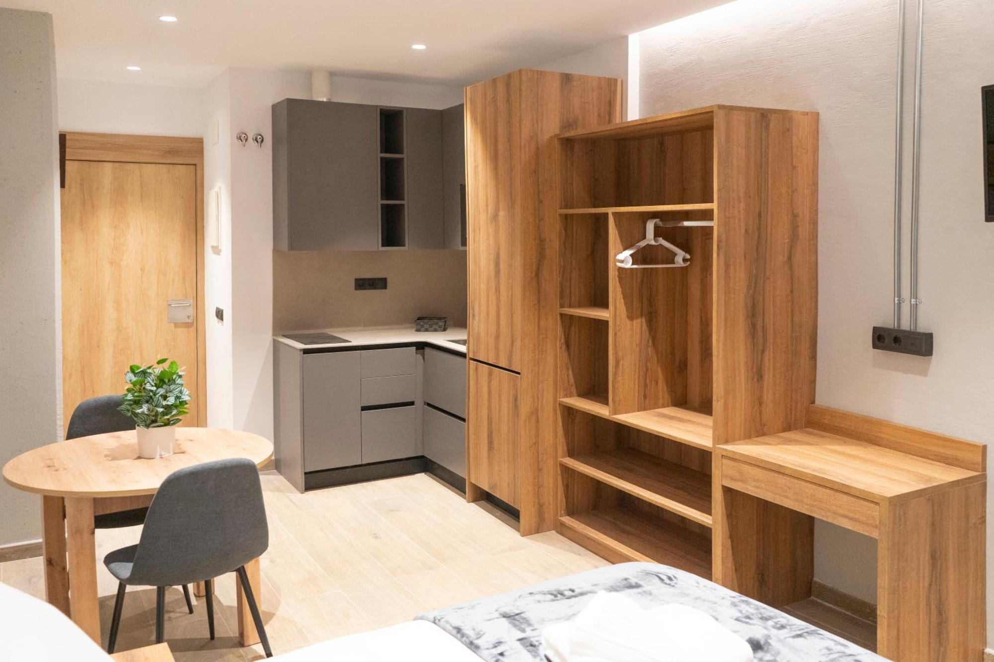 Monturiol Apartaments Barcelona Luaran gambar